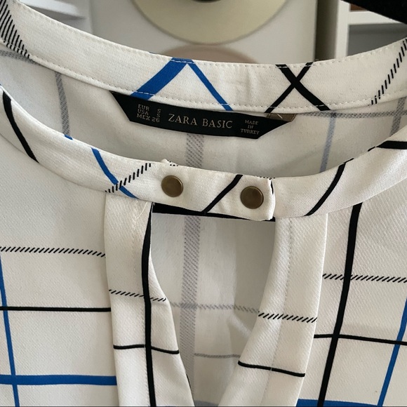 Sleeveless top - Picture 3 of 6